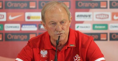 Trener klubu Ekstraklasy na gorącym stołku. Za niego Rumak czy Smuda?